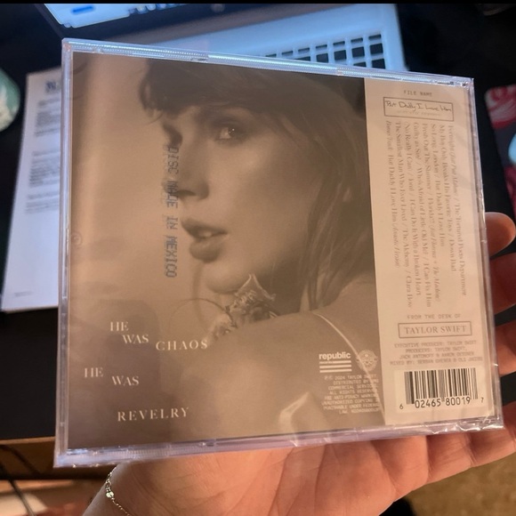 Unopened Taylor Swift TTPD CD - Picture 2 of 3
